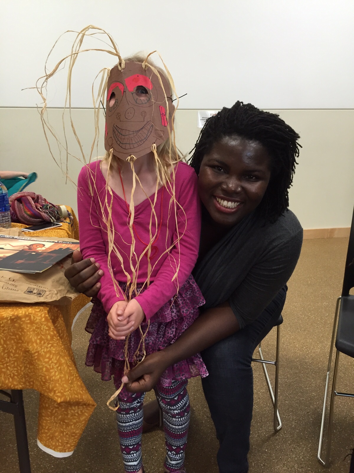 The event continued with an art session where the kids made African ceremonial masks from paper and rafia.